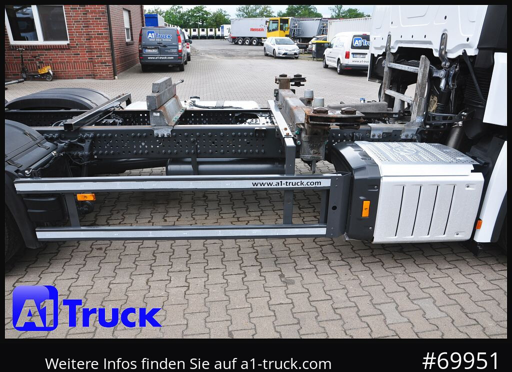 MERCEDES-BENZ 2545, Multi BDF, Wechsler, 7.45-7.82, MIDI, LIftachse - Грузовик-контейнеровоз/ Сменный кузов: фото 2 MERCEDES-BENZ 2545, Multi BDF, Wechsler, 7.45-7.82, MIDI, LIftachse - Грузовик-контейнеровоз/ Сменный кузов: фото 2