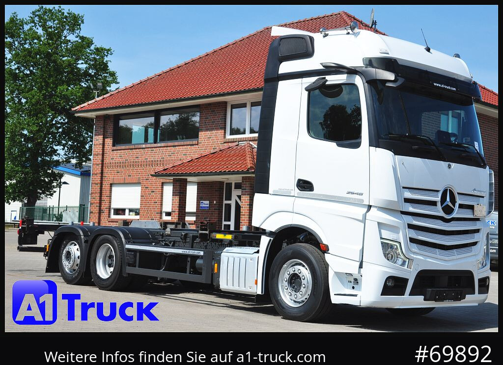 MERCEDES-BENZ 2548, Multi BDF, Wechsler, 7.45-7.82, MIDI, LIftachse - Грузовик-контейнеровоз/ Сменный кузов: фото 1 MERCEDES-BENZ 2548, Multi BDF, Wechsler, 7.45-7.82, MIDI, LIftachse - Грузовик-контейнеровоз/ Сменный кузов: фото 1