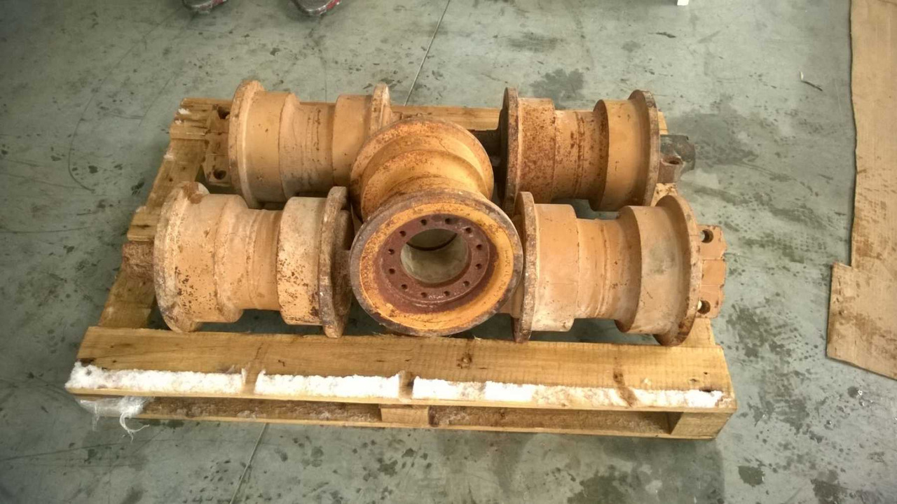 Caterpillar 235 245 983 4 Rulli. CR2833 - Опорный каток для Строительной техники: фото 1 Caterpillar 235 245 983 4 Rulli. CR2833 - Опорный каток для Строительной техники: фото 1