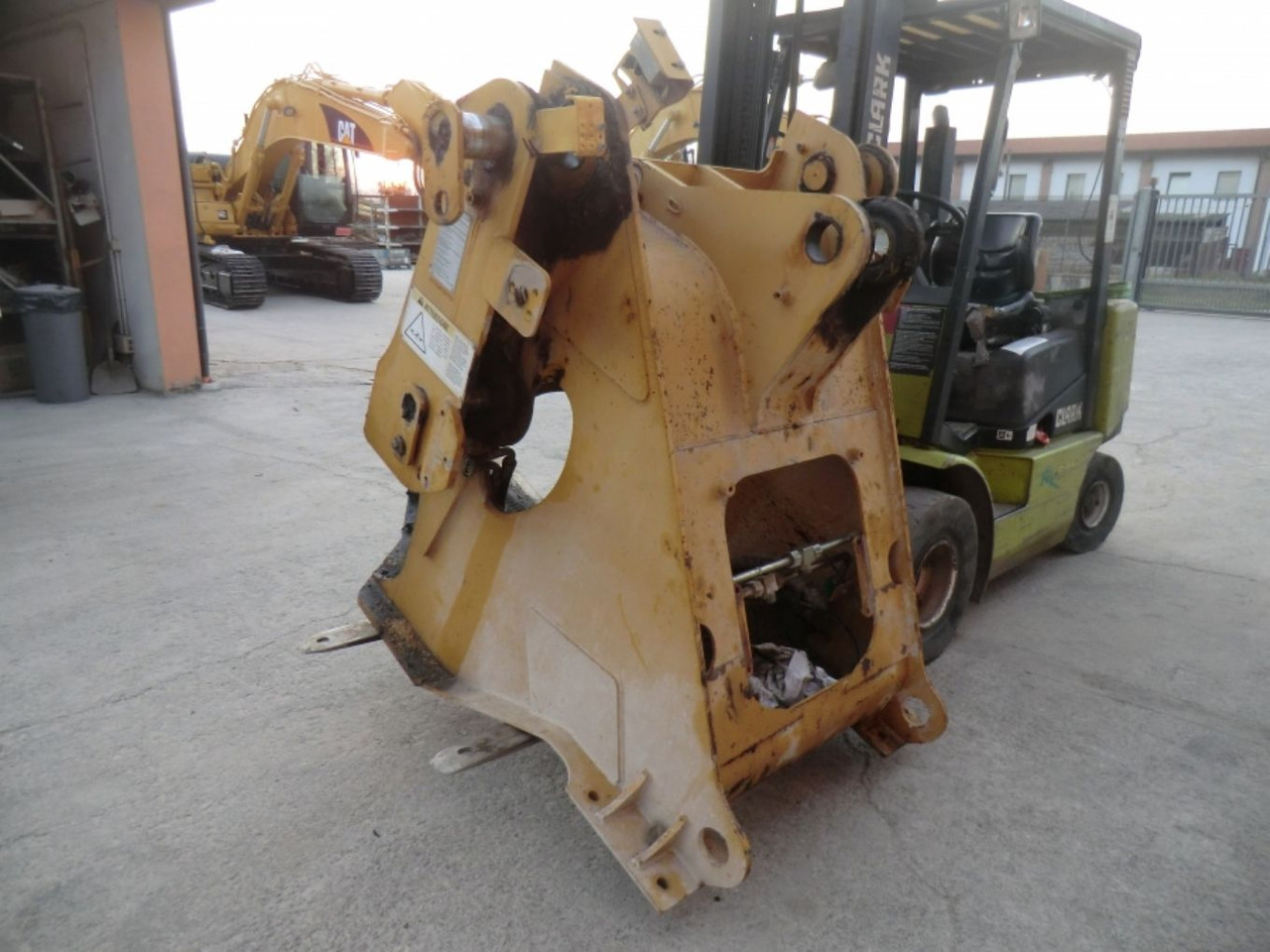 Caterpillar 928G TELAIO ANTERIORE - Рама/ Шасси для Строительной техники: фото 1 Caterpillar 928G TELAIO ANTERIORE - Рама/ Шасси для Строительной техники: фото 1