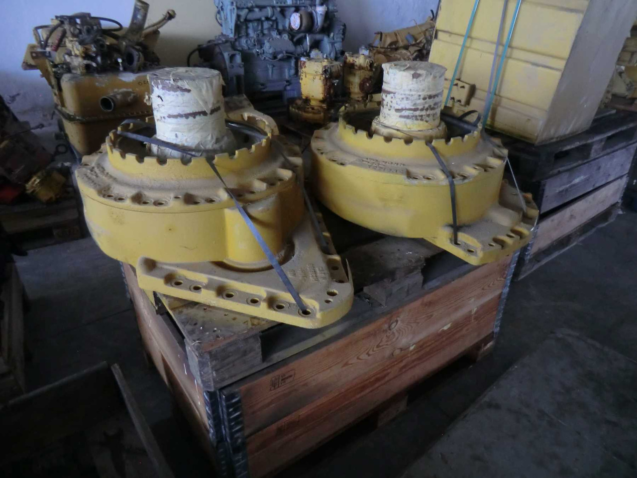 Caterpillar 973 LGP SPINDLE - Запчасти ходовой части для Строительной техники: фото 5 Caterpillar 973 LGP SPINDLE - Запчасти ходовой части для Строительной техники: фото 5