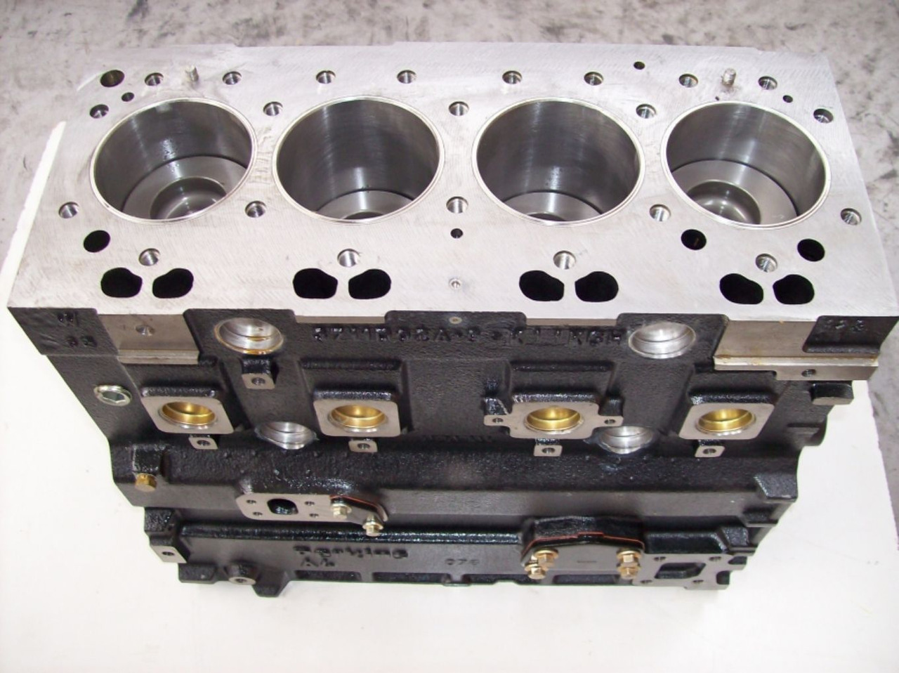 Caterpillar Short Block 3054 - Блок цилиндров для Строительной техники: фото 2 Caterpillar Short Block 3054 - Блок цилиндров для Строительной техники: фото 2