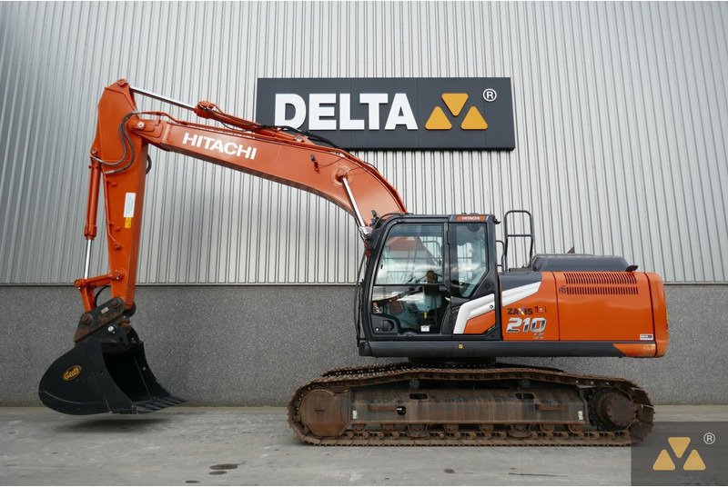 Hitachi ZX210LC-7 - Гусеничный экскаватор: фото 1 Hitachi ZX210LC-7 - Гусеничный экскаватор: фото 1