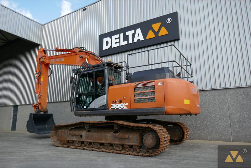 Hitachi ZX300LC-6 - Гусеничный экскаватор: фото 4 Hitachi ZX300LC-6 - Гусеничный экскаватор: фото 4