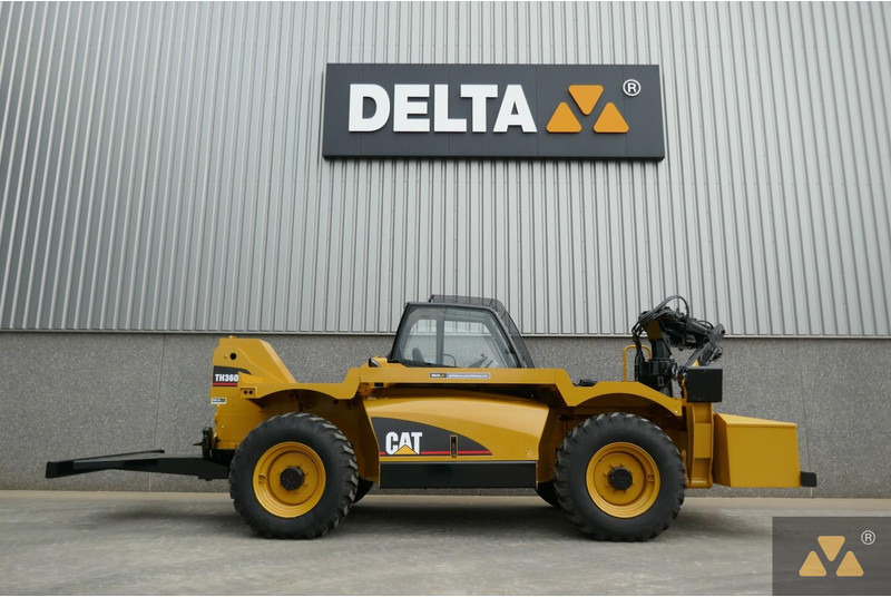 Caterpillar TH360B Welding Tractor - Строительная техника: фото 2 Caterpillar TH360B Welding Tractor - Строительная техника: фото 2