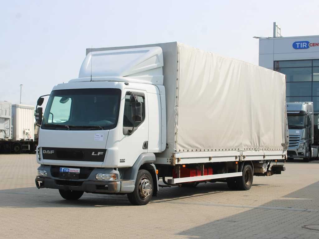 DAF FA LF 45.220, EURO 3, SIDEWALLS, TAIL LIFT - Тентованный грузовик: фото 1 DAF FA LF 45.220, EURO 3, SIDEWALLS, TAIL LIFT - Тентованный грузовик: фото 1