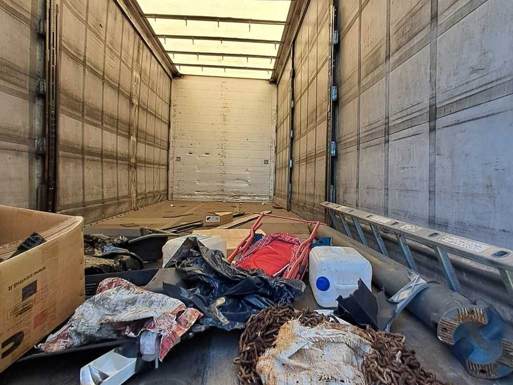 Mercedes-Benz Actros 2542, 6X2 - Тентованный грузовик: фото 4 Mercedes-Benz Actros 2542, 6X2 - Тентованный грузовик: фото 4