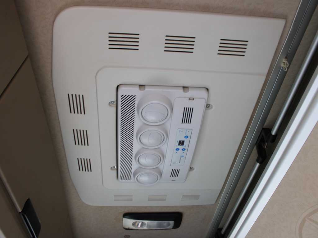 Тягач Mercedes-Benz Actros 1851, EURO 6, RETARDER, INDEPENDENT AIR CONDITIONING: фото 18 Тягач Mercedes-Benz Actros 1851, EURO 6, RETARDER, INDEPENDENT AIR CONDITIONING: фото 18