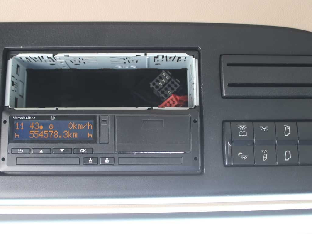 Тягач Mercedes-Benz Actros 1851, SECONDARY AIR CONDITIONING,RETARDER: фото 14
