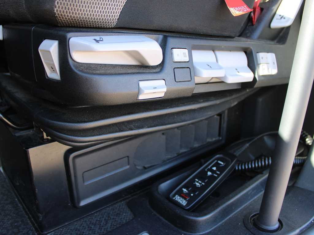 Тягач Renault T520, LOWDECK, EURO 6, TIRES 80%: фото 7