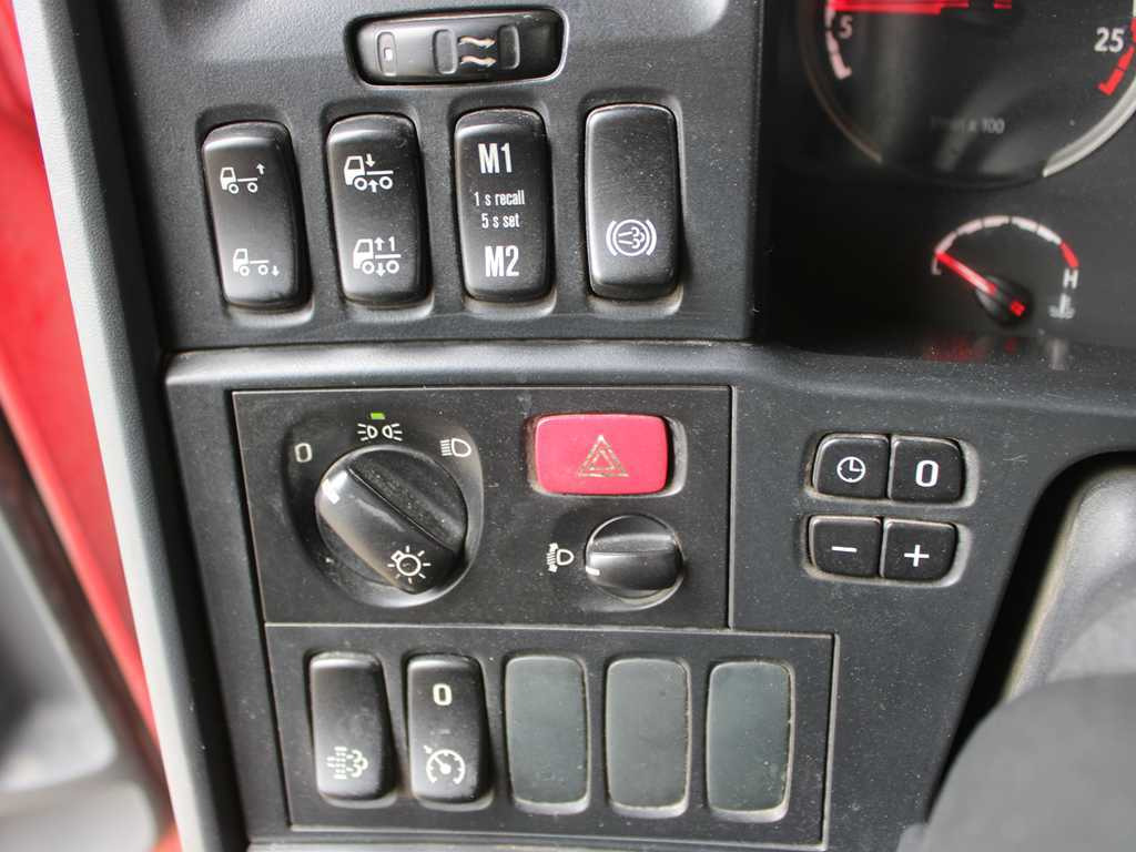 Тягач Scania R490, EURO 6, INDEPENDENT AIR CONDITIONING, RETARDER, DUAL-CIRCUIT HYDRAULICS: фото 10