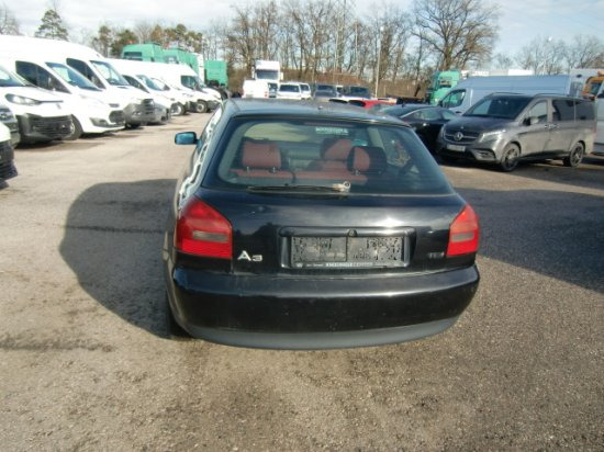 Audi A3 Limousine 1,9 TDI Ersatzteilträger - Седан: фото 4 Audi A3 Limousine 1,9 TDI Ersatzteilträger - Седан: фото 4