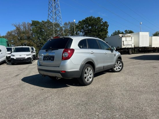 Chevrolet Captiva 3,2 V6 - Внедорожник: фото 4 Chevrolet Captiva 3,2 V6 - Внедорожник: фото 4