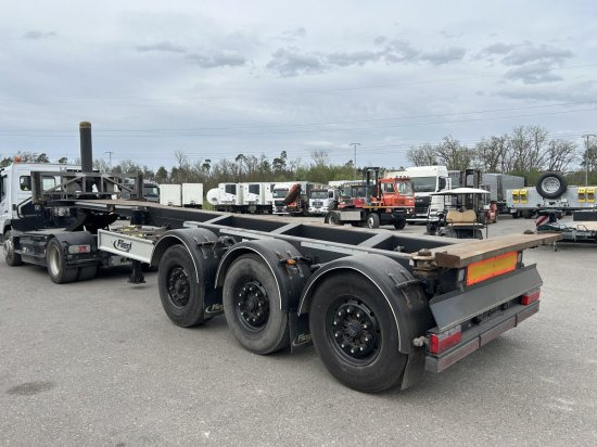 FLIEGL 30 ft Container Kippchassis ,Alufelgen - Полуприцеп-контейнеровоз/ Сменный кузов: фото 4 FLIEGL 30 ft Container Kippchassis ,Alufelgen - Полуприцеп-контейнеровоз/ Сменный кузов: фото 4