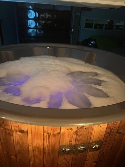 Izabella Wellnessanhänger mit Sauna und Whirlpool, Stromaggregat - Прицеп дача: фото 4 Izabella Wellnessanhänger mit Sauna und Whirlpool, Stromaggregat - Прицеп дача: фото 4