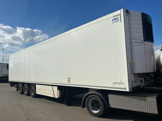 Krone SD Cool Liner, Carrier Vector 1350 - Изотермический полуприцеп: фото 1 Krone SD Cool Liner, Carrier Vector 1350 - Изотермический полуприцеп: фото 1