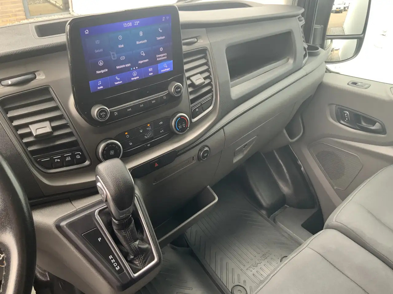 Ford Transit 350 2.0 TDCI L3H2 EXPORT !! Koel vries Automaat Tr - Цельнометаллический фургон: фото 4 Ford Transit 350 2.0 TDCI L3H2 EXPORT !! Koel vries Automaat Tr - Цельнометаллический фургон: фото 4