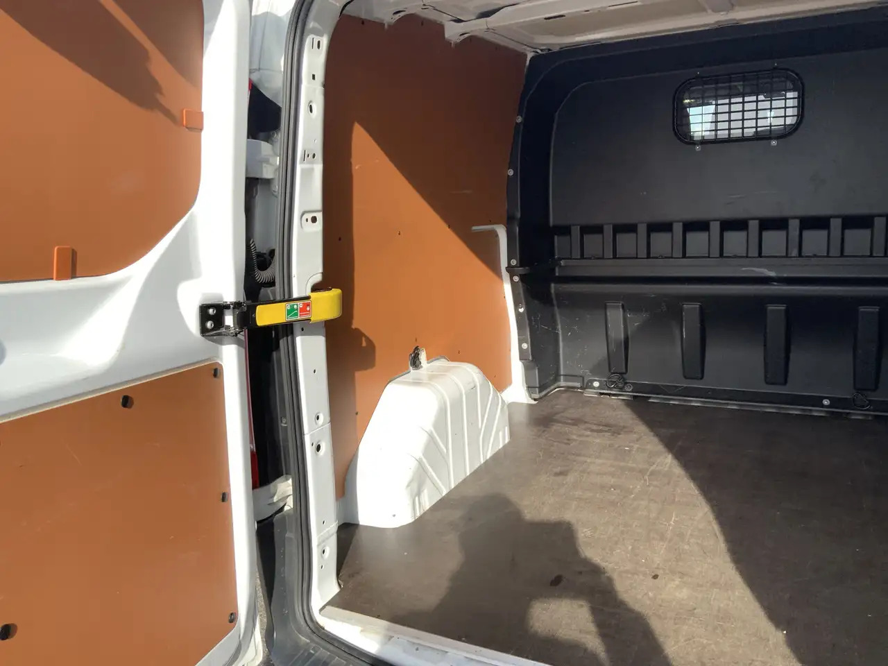 Грузопассажирский фургон Ford Transit Custom 290 2.0 TDCI L2H1 6 Zits Trend DC Airco Cruise Tre: фото 17