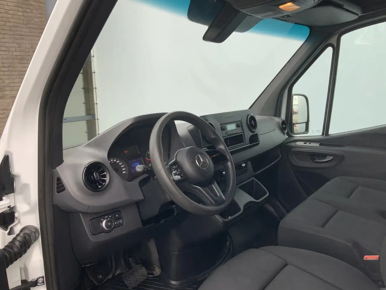 Mercedes-Benz Sprinter 311 2.2 CDI L2H2 Automaat Airco 3 Zits Imperiaal T - Цельнометаллический фургон: фото 5 Mercedes-Benz Sprinter 311 2.2 CDI L2H2 Automaat Airco 3 Zits Imperiaal T - Цельнометаллический фургон: фото 5