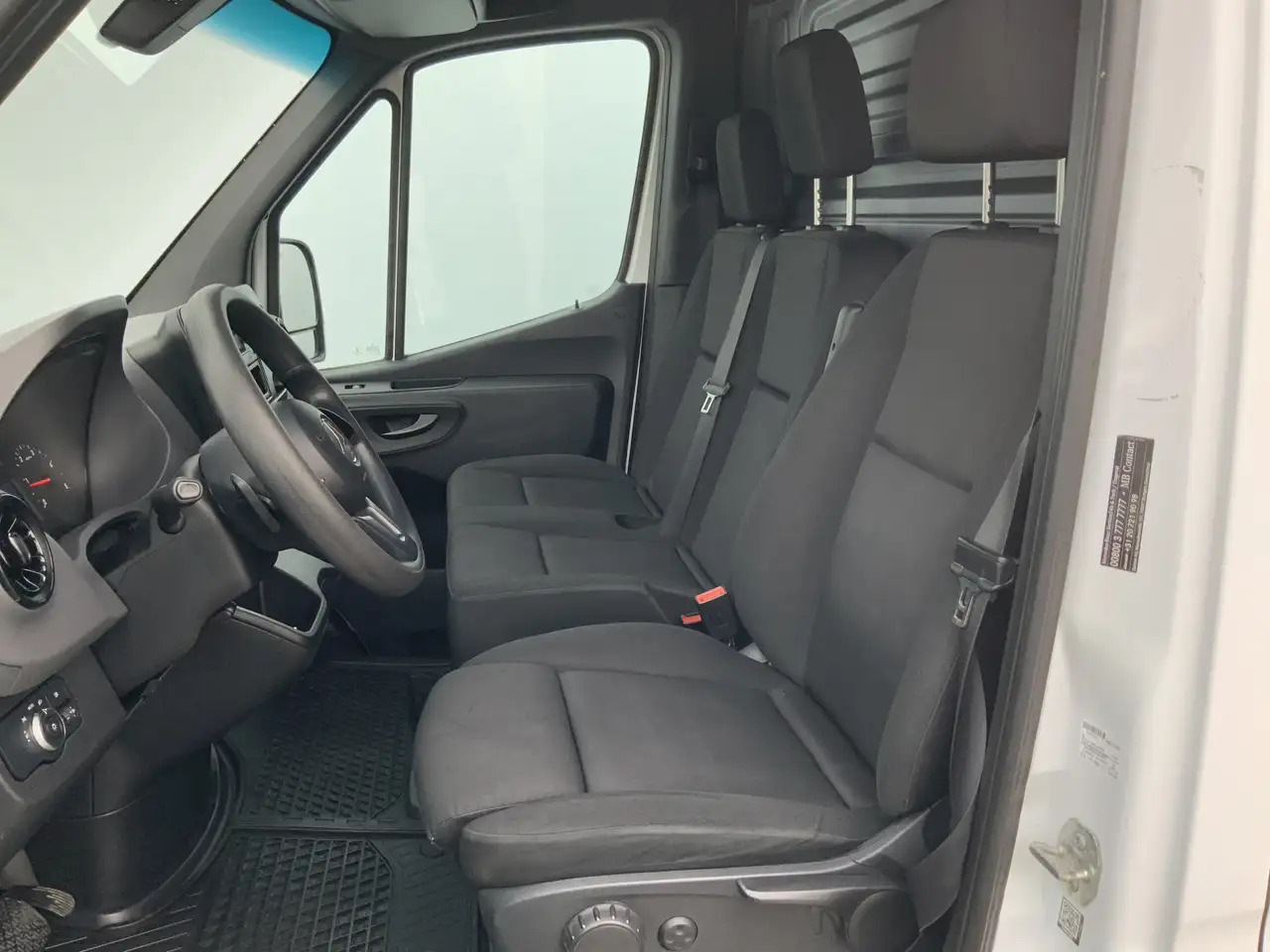 Mercedes-Benz Sprinter 311 2.2 CDI L2H2 Automaat Airco 3 Zits Imperiaal T - Цельнометаллический фургон: фото 4 Mercedes-Benz Sprinter 311 2.2 CDI L2H2 Automaat Airco 3 Zits Imperiaal T - Цельнометаллический фургон: фото 4