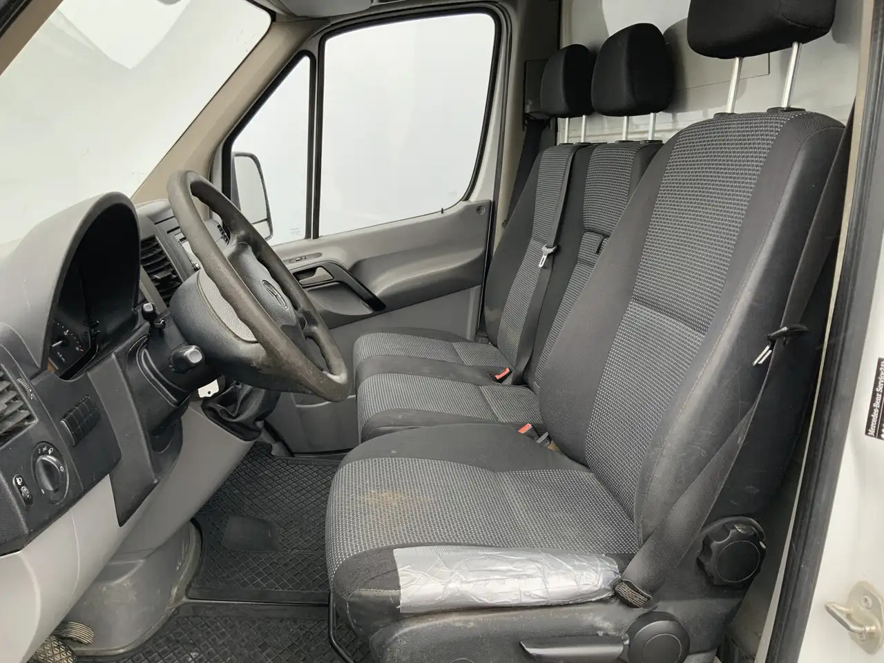Mercedes-Benz Sprinter 513 2.2 CDI 432 Meubelbak & Deuren 3 Zits Cruise T - Фургон с закрытым кузовом: фото 4 Mercedes-Benz Sprinter 513 2.2 CDI 432 Meubelbak & Deuren 3 Zits Cruise T - Фургон с закрытым кузовом: фото 4