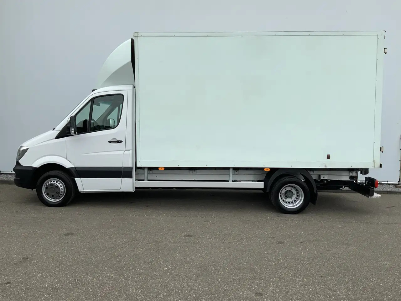Mercedes-Benz Sprinter 516 2.2 CDI 432 Meubelbak&Deuren &Trap Airco 3 Zit - Фургон с закрытым кузовом: фото 3 Mercedes-Benz Sprinter 516 2.2 CDI 432 Meubelbak&Deuren &Trap Airco 3 Zit - Фургон с закрытым кузовом: фото 3