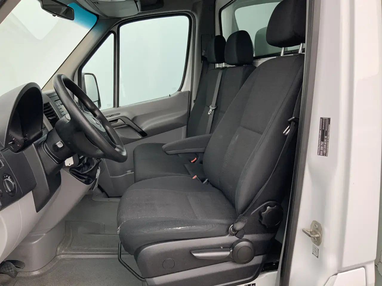 Mercedes-Benz Sprinter 516 2.2 CDI 432 Meubelbak&Deuren &Trap Airco 3 Zit - Фургон с закрытым кузовом: фото 4 Mercedes-Benz Sprinter 516 2.2 CDI 432 Meubelbak&Deuren &Trap Airco 3 Zit - Фургон с закрытым кузовом: фото 4