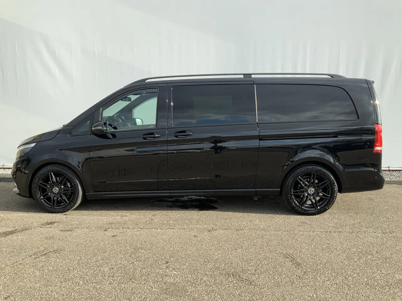 Mercedes-Benz V 300 300d Extra Lang Dub Cab Autom. Avantgarde Edition - Грузопассажирский фургон: фото 5 Mercedes-Benz V 300 300d Extra Lang Dub Cab Autom. Avantgarde Edition - Грузопассажирский фургон: фото 5