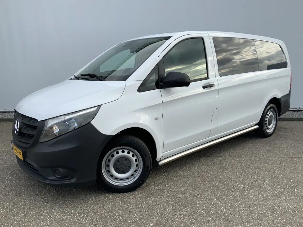 Mercedes-Benz Vito 111 CDI Functional Airco 3 Zits Side Bar Trekhaak - Цельнометаллический фургон: фото 1 Mercedes-Benz Vito 111 CDI Functional Airco 3 Zits Side Bar Trekhaak - Цельнометаллический фургон: фото 1
