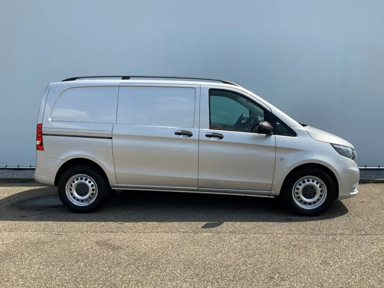 Mercedes-Benz Vito 114 CDI 4X4 Automaat Airco Cruise Trekhaak 2500 kg - Цельнометаллический фургон: фото 4 Mercedes-Benz Vito 114 CDI 4X4 Automaat Airco Cruise Trekhaak 2500 kg - Цельнометаллический фургон: фото 4