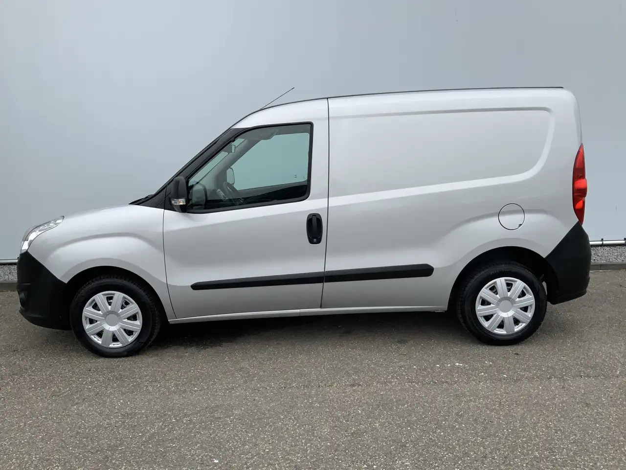Opel Combo 1.3 CDTi L1H1 Edition Airco Euro 6 - Легковой фургон: фото 3 Opel Combo 1.3 CDTi L1H1 Edition Airco Euro 6 - Легковой фургон: фото 3