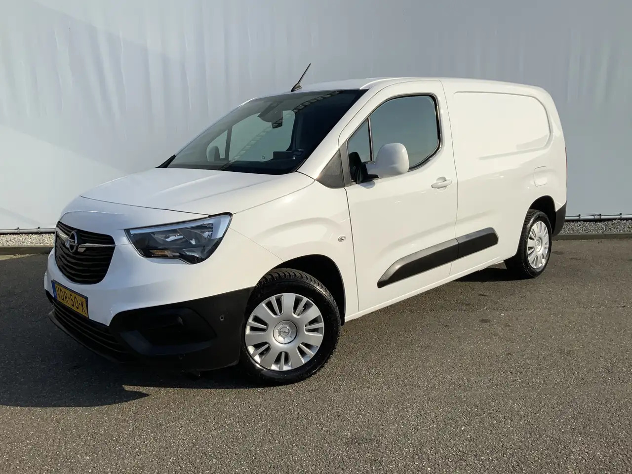 Opel Combo 1.5D L2H1 Edition Automaat Cruise Navi Airco Winte - Легковой фургон: фото 1 Opel Combo 1.5D L2H1 Edition Automaat Cruise Navi Airco Winte - Легковой фургон: фото 1