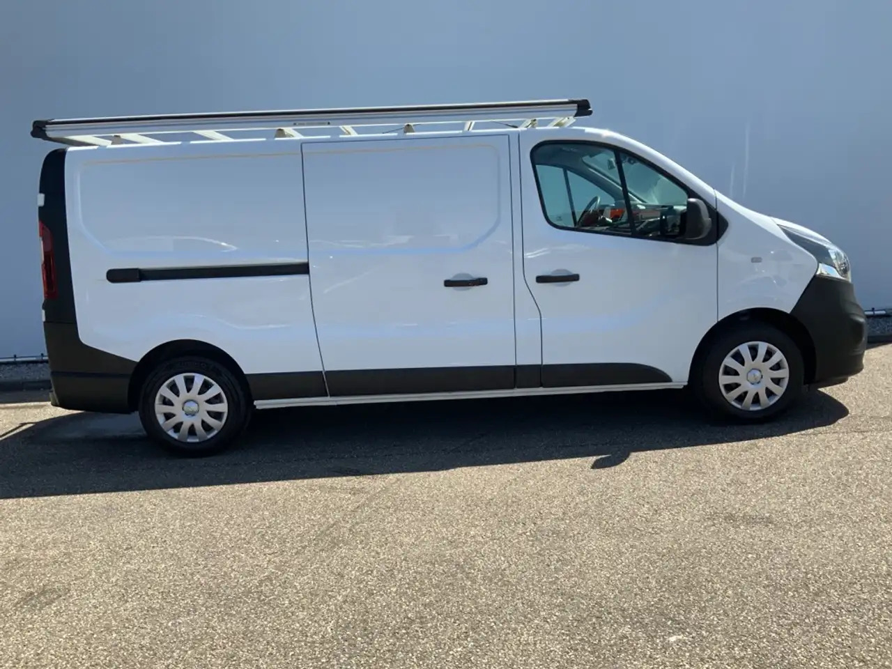 Opel Vivaro 1.6 CDTI L2H1 Edition EcoFlex Airco Cruise Imperia - Цельнометаллический фургон: фото 3 Opel Vivaro 1.6 CDTI L2H1 Edition EcoFlex Airco Cruise Imperia - Цельнометаллический фургон: фото 3