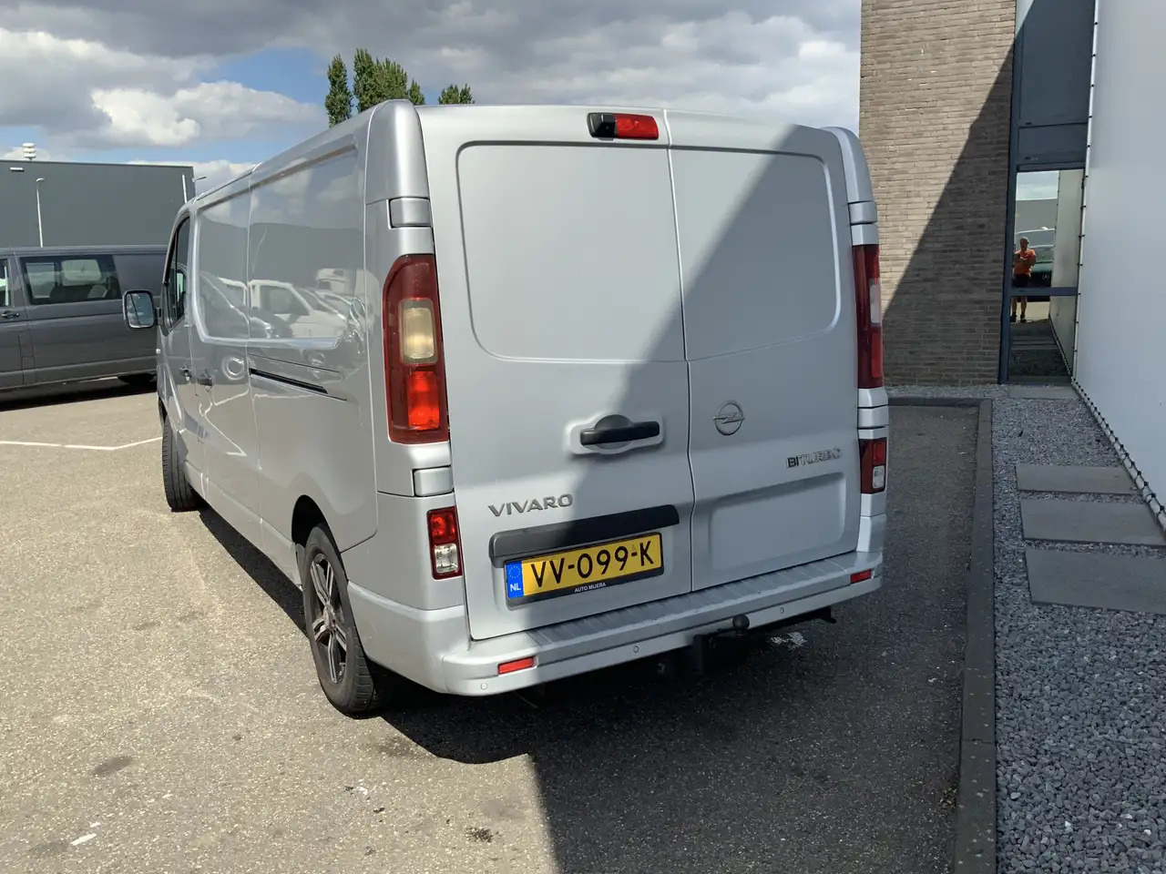 Opel Vivaro 1.6 CDTI L2H1 Sport EcoFlex (MOTOR DEFECT !!!!)Air - Цельнометаллический фургон: фото 3 Opel Vivaro 1.6 CDTI L2H1 Sport EcoFlex (MOTOR DEFECT !!!!)Air - Цельнометаллический фургон: фото 3