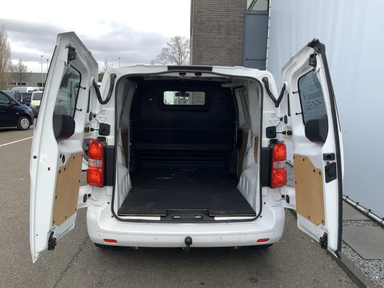 Цельнометаллический фургон Peugeot Expert 227C 2.0 BlueHDI 150 Premium Pack Airco Cruise Cam: фото 11