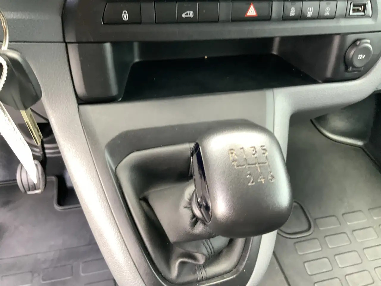 Цельнометаллический фургон Peugeot Expert 227C 2.0 BlueHDI 150 Premium Pack Airco Cruise Cam: фото 6