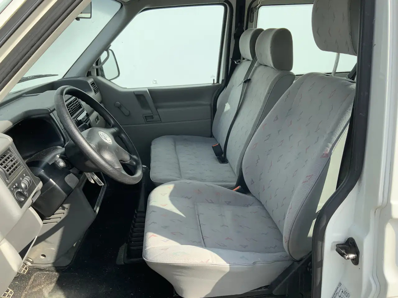 Volkswagen 1.9 TD 292 T800 Dubbel Cab 6 Zits Euro 3 - Грузопассажирский фургон: фото 5 Volkswagen 1.9 TD 292 T800 Dubbel Cab 6 Zits Euro 3 - Грузопассажирский фургон: фото 5