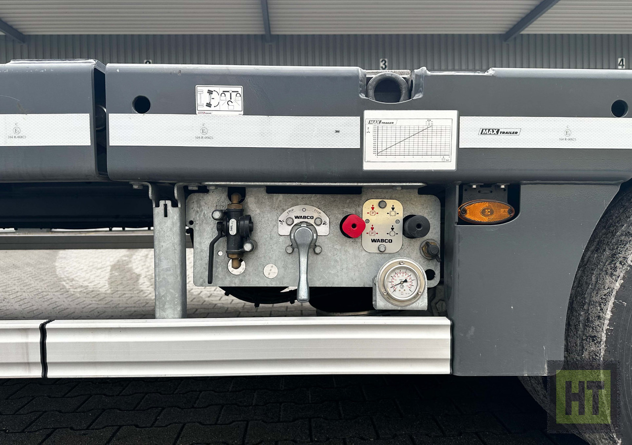 Faymonville MAX Trailer 3-Achs-Semi mit hydr. Ladeboden und hydr. Ramen - Низкорамный полуприцеп: фото 4 Faymonville MAX Trailer 3-Achs-Semi mit hydr. Ladeboden und hydr. Ramen - Низкорамный полуприцеп: фото 4