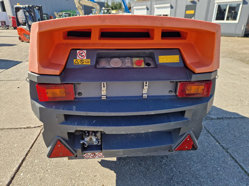 Atlas-Copco XAS57 in zeer nette staat - Воздушный компрессор: фото 5 Atlas-Copco XAS57 in zeer nette staat - Воздушный компрессор: фото 5