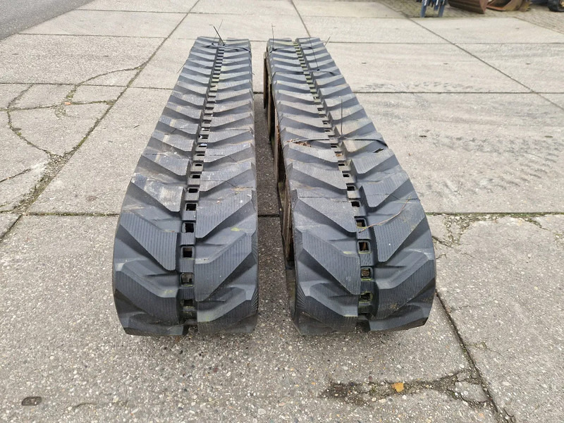 Komatsu nieuwe tracks t.b.v. PC75 tot PC88 - Гусеница для Грузовиков: фото 3 Komatsu nieuwe tracks t.b.v. PC75 tot PC88 - Гусеница для Грузовиков: фото 3