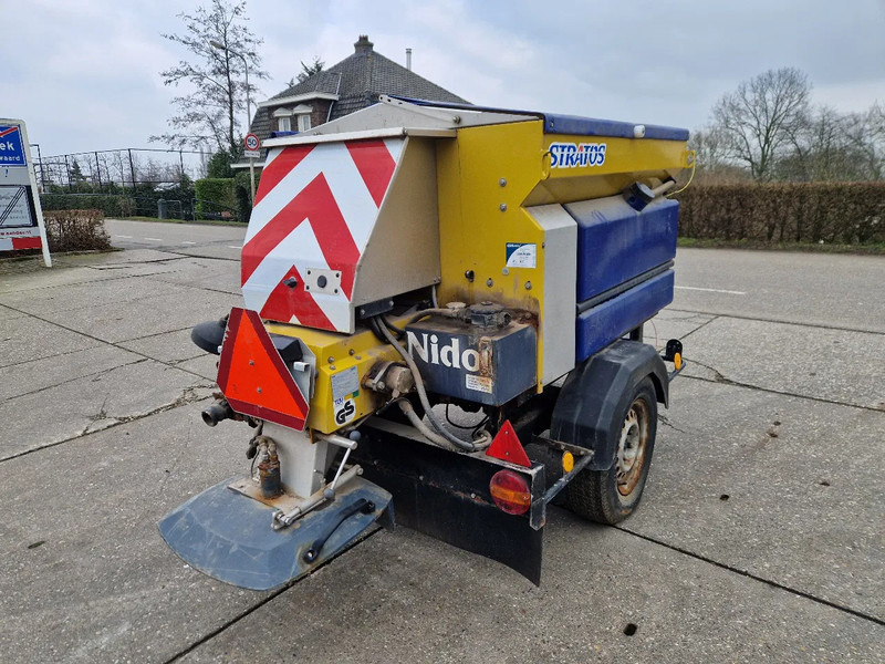 Onbekend Nido Stratos B08-15 nat zoutstrooier zo uit het werk - Разбрасыватель песка/ Соли: фото 4 Onbekend Nido Stratos B08-15 nat zoutstrooier zo uit het werk - Разбрасыватель песка/ Соли: фото 4