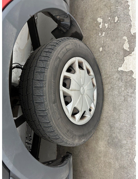 Цельнометаллический фургон Ford Transit: фото 10