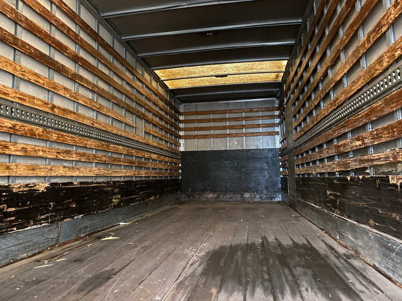 Грузовик с закрытым кузовом Scania P230: фото 6