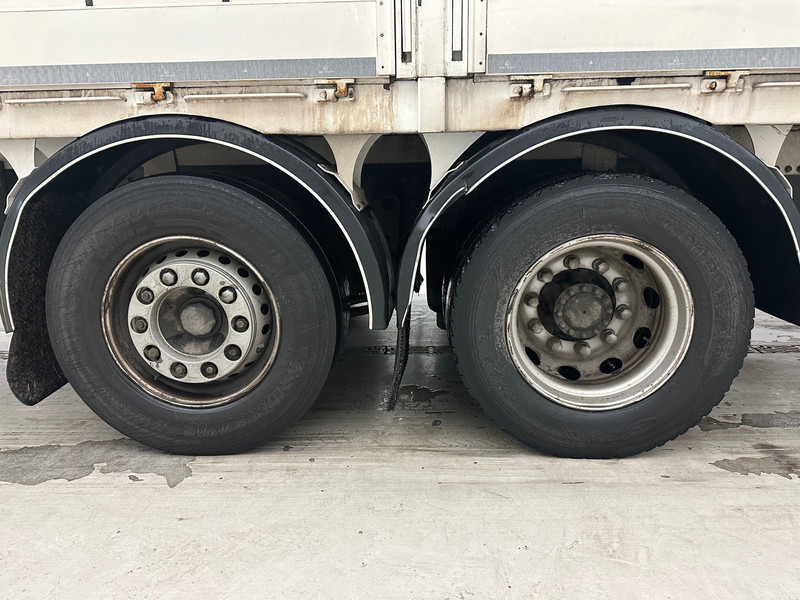 Тентованный грузовик Volvo FE 300 - 6x2: фото 10