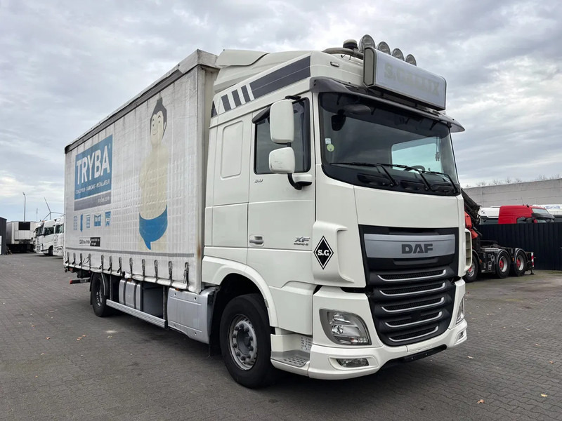 DAF XF 510 Spacecab Euro 6 Retarder - Тентованный грузовик: фото 2 DAF XF 510 Spacecab Euro 6 Retarder - Тентованный грузовик: фото 2