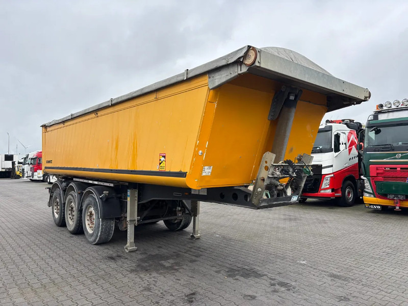 Schmitz Cargobull 3 Axles 25 M3 Lift Axle - Самосвальный полуприцеп: фото 2 Schmitz Cargobull 3 Axles 25 M3 Lift Axle - Самосвальный полуприцеп: фото 2