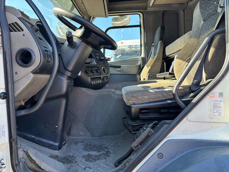 DAF CF 85.410 Spacecab Retarder Euro 5 - Тягач: фото 5 DAF CF 85.410 Spacecab Retarder Euro 5 - Тягач: фото 5