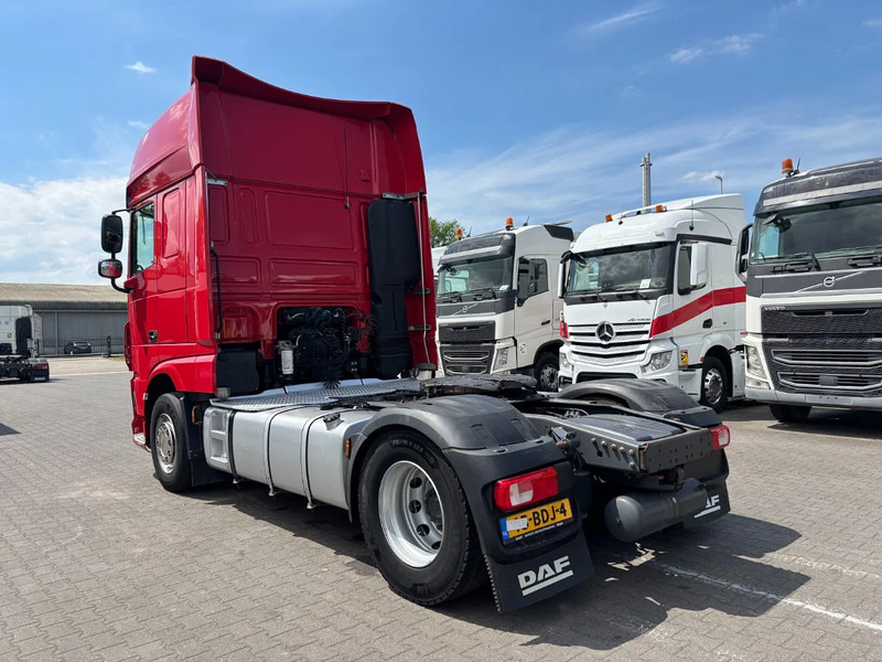 DAF XF 460 Super Spacecab Euro 6 - Тягач: фото 3 DAF XF 460 Super Spacecab Euro 6 - Тягач: фото 3