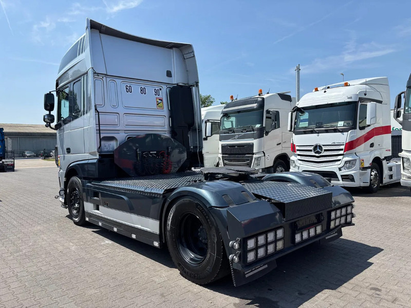 DAF XF 530 Super Spacecab Euro 6 Retarder - Тягач: фото 3 DAF XF 530 Super Spacecab Euro 6 Retarder - Тягач: фото 3
