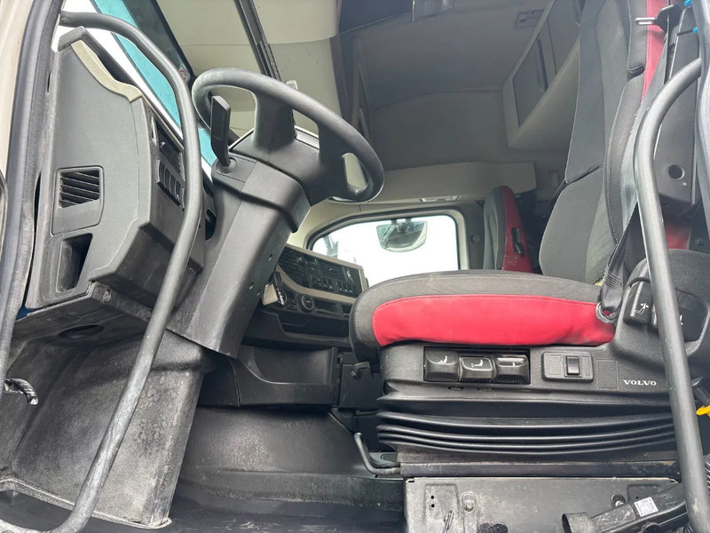 Volvo FH 500 Globetrotter Euro 6 - Тягач: фото 5 Volvo FH 500 Globetrotter Euro 6 - Тягач: фото 5